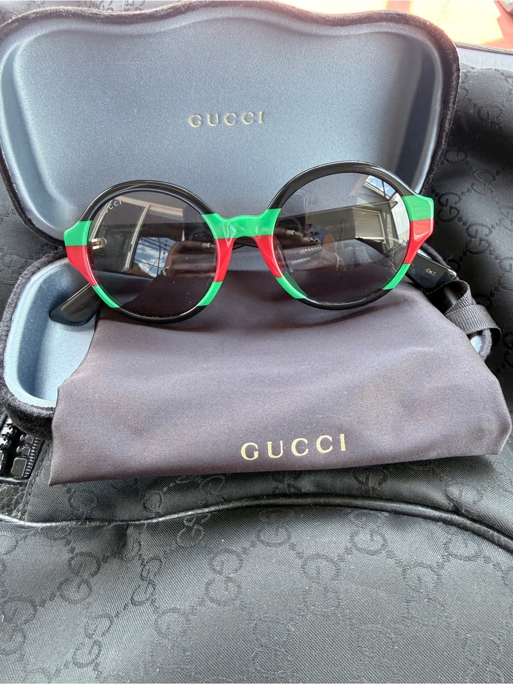 Gucci Black Sunglasses with Subtle Gold Logo
